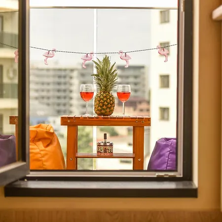 Apartment Flamingo Rainbow Bucharest